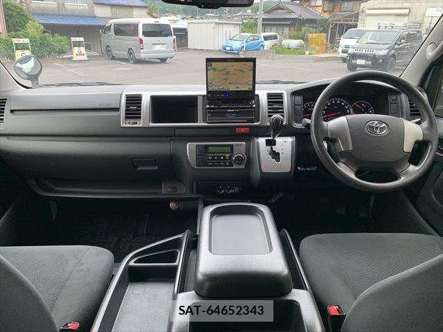 Toyota HIACE VAN 2015-03 7272002-2