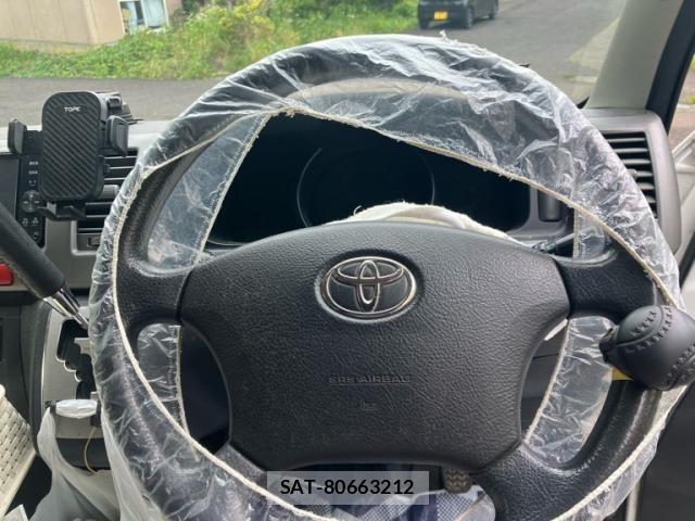 Toyota HIACE VAN 2011-10 7271999-20