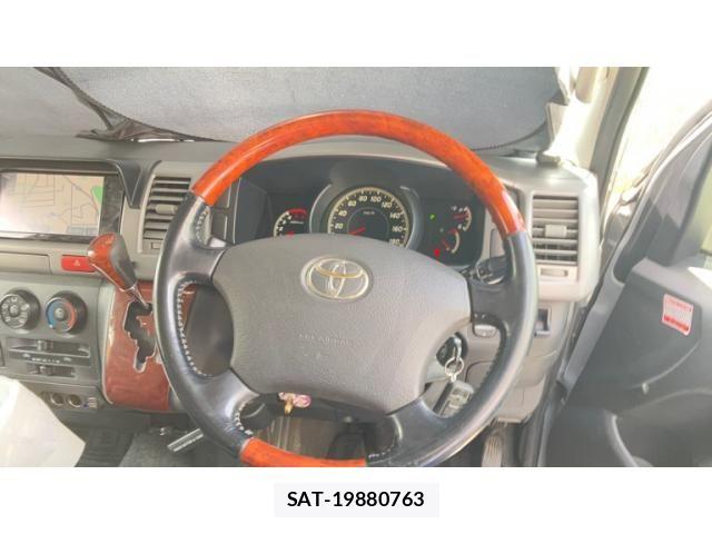 Toyota HIACE VAN 2008-11 7272000-17