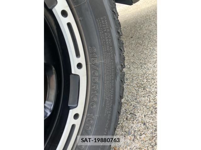 Toyota HIACE VAN 2008-11 7272000-6