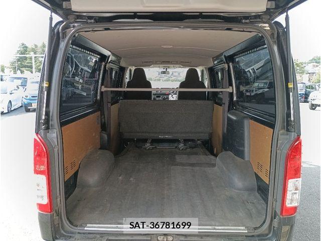 Toyota HIACE VAN 2021-10 7261848-9