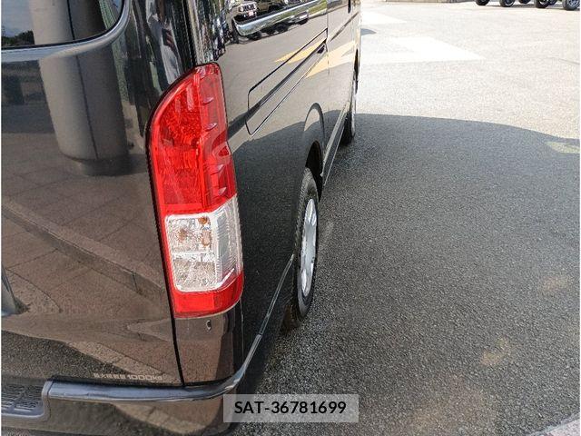 Toyota HIACE VAN 2021-10 7261848-6