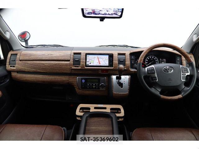 Toyota HIACE VAN 2023-01 7271997-1