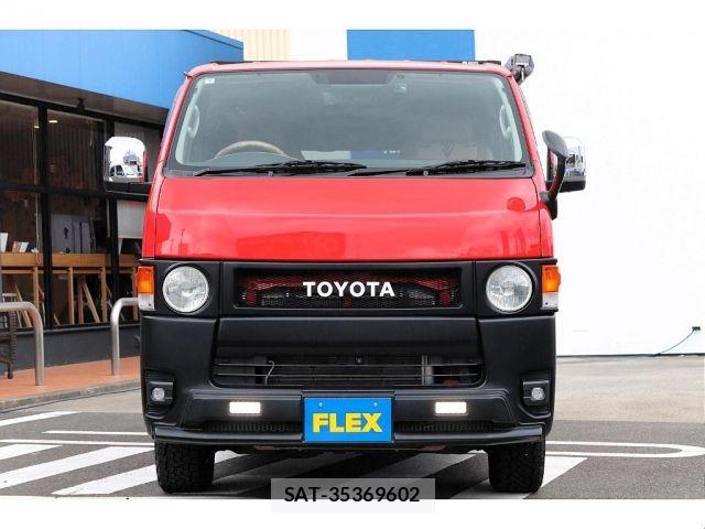 Toyota HIACE VAN 2023-01 7271997-5