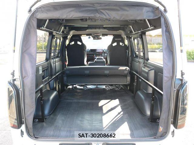 Toyota HIACE VAN 2019-01 7271996-13