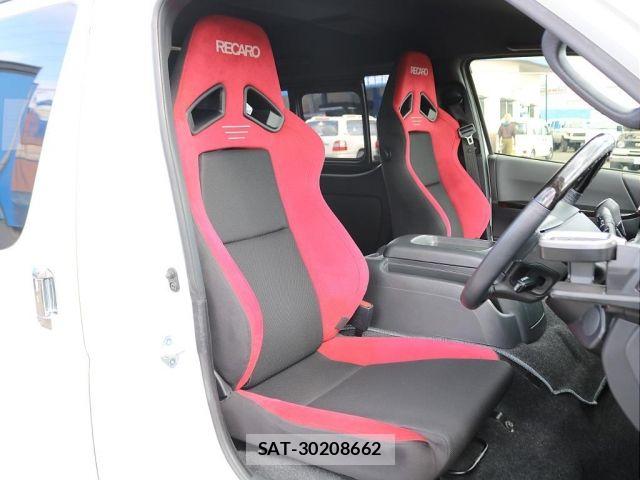 Toyota HIACE VAN 2019-01 7271996-5