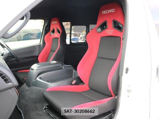 Toyota HIACE VAN 2019-01 7271996-6