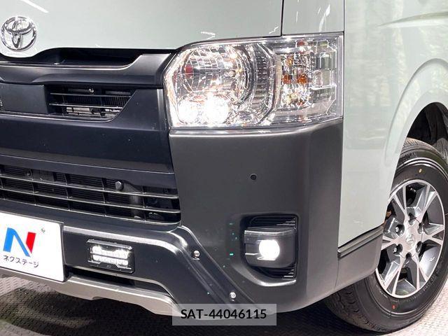 Toyota HIACE VAN 2025-10 7327376-11