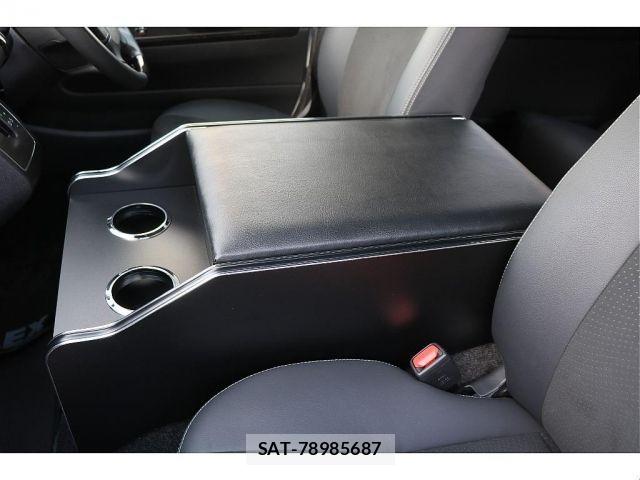 Toyota HIACE VAN 2023-01 7327370-13
