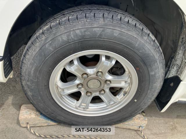 Toyota HIACE VAN 2015-09 7327395-12