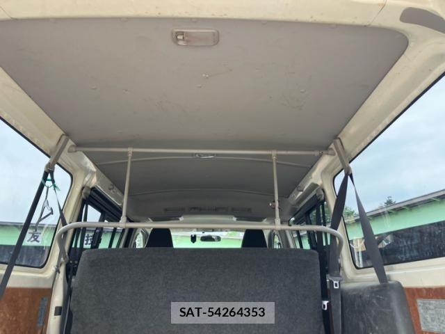 Toyota HIACE VAN 2015-09 7327395-15
