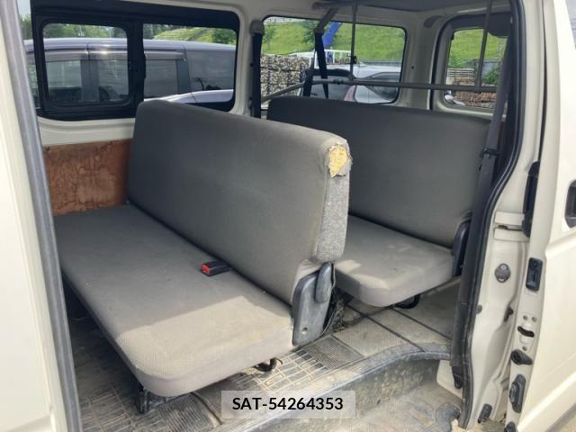 Toyota HIACE VAN 2015-09 7327395-16