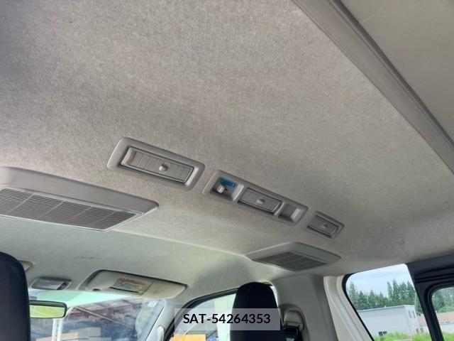 Toyota HIACE VAN 2015-09 7327395-17