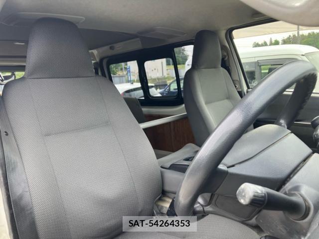 Toyota HIACE VAN 2015-09 7327395-19