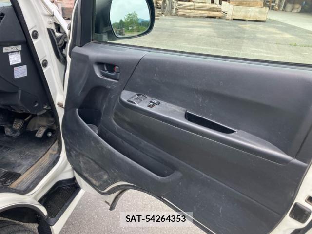 Toyota HIACE VAN 2015-09 7327395-20