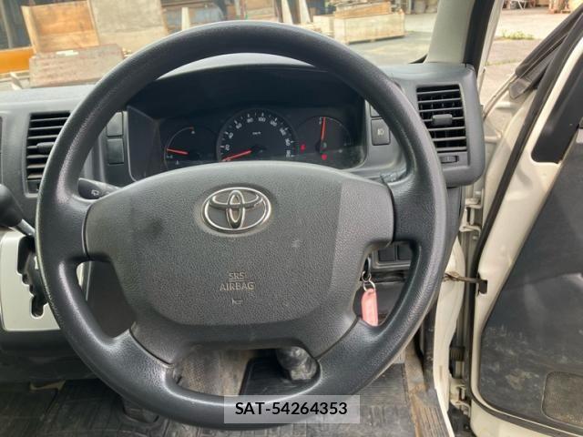 Toyota HIACE VAN 2015-09 7327395-22