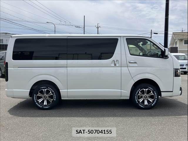 Toyota HIACE VAN 2022-10 7327385-12