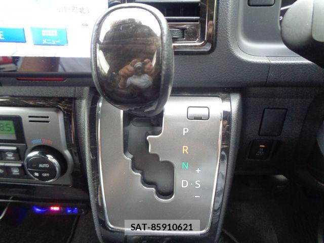 Toyota HIACE VAN 2021-01 7327392-13