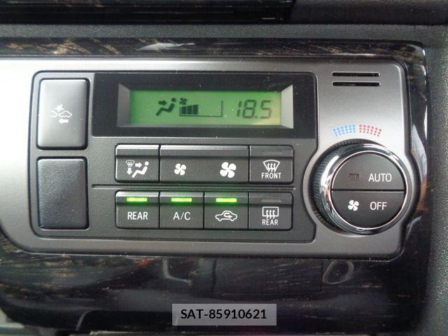 Toyota HIACE VAN 2021-01 7327392-18