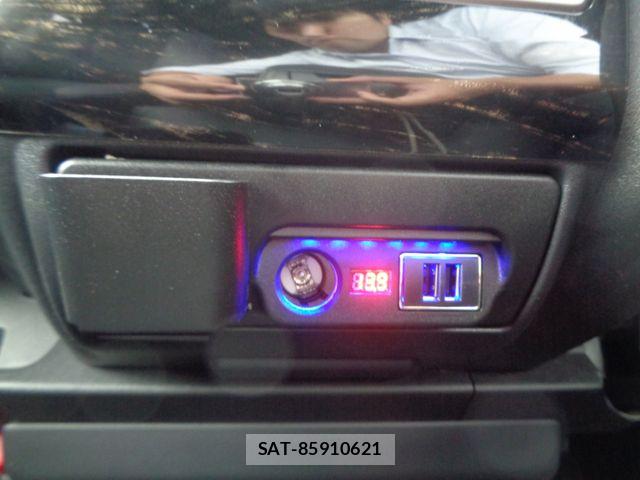 Toyota HIACE VAN 2021-01 7327392-19