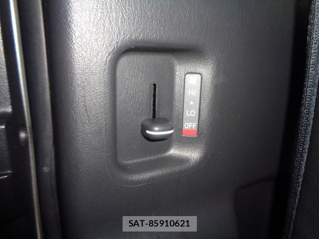 Toyota HIACE VAN 2021-01 7327392-25