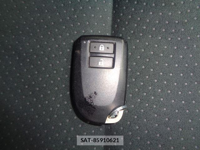 Toyota HIACE VAN 2021-01 7327392-26
