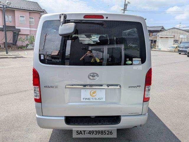 Toyota HIACE VAN 2019-05 7327394-18