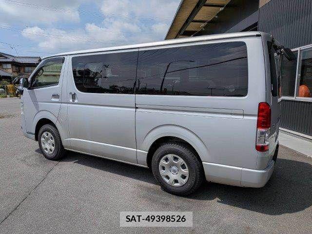 Toyota HIACE VAN 2019-05 7327394-19