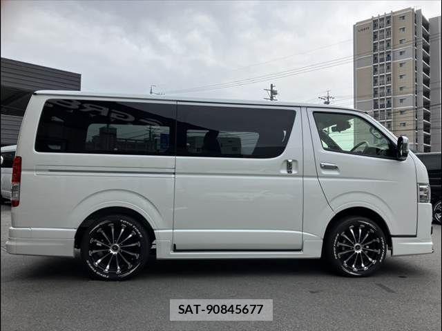 Toyota HIACE VAN 2025-07 7327375-12