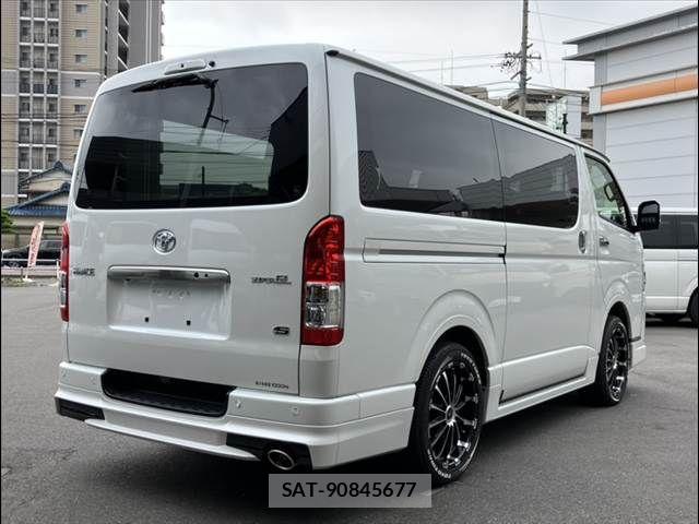 Toyota HIACE VAN 2025-07 7327375-14