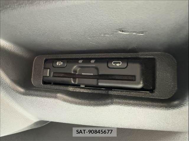 Toyota HIACE VAN 2025-07 7327375-16