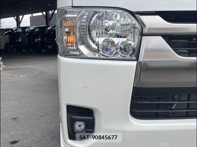 Toyota HIACE VAN 2025-07 7327375-4