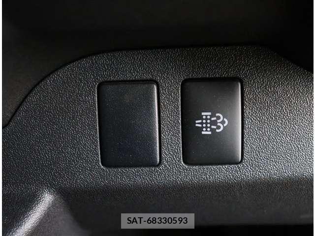 Toyota HIACE VAN 2021-08 7327381-19