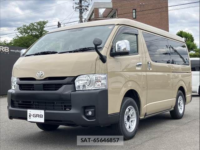 Toyota HIACE VAN 2025-11 7327377-11