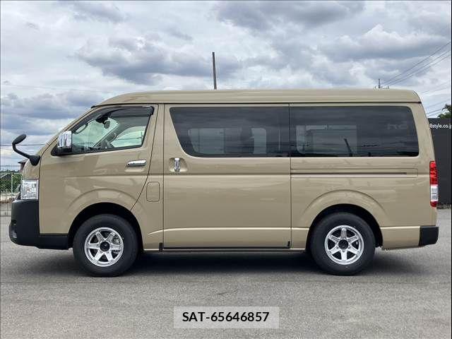 Toyota HIACE VAN 2025-11 7327377-13