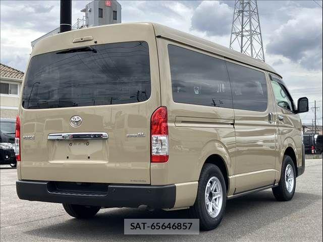 Toyota HIACE VAN 2025-11 7327377-14