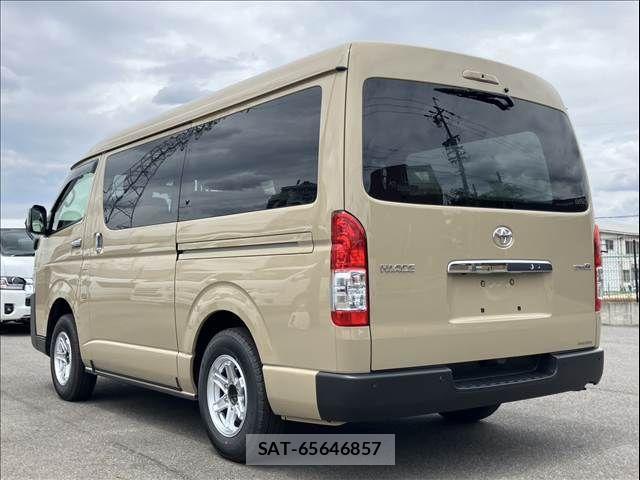 Toyota HIACE VAN 2025-11 7327377-15