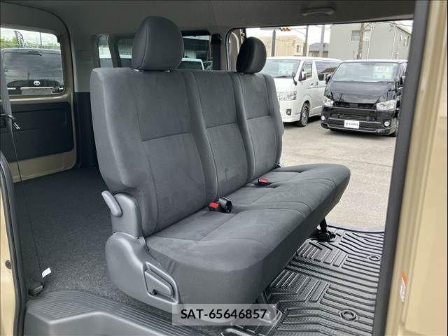 Toyota HIACE VAN 2025-11 7327377-7