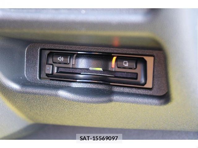 Toyota HIACE VAN 2025-01 7327371-9
