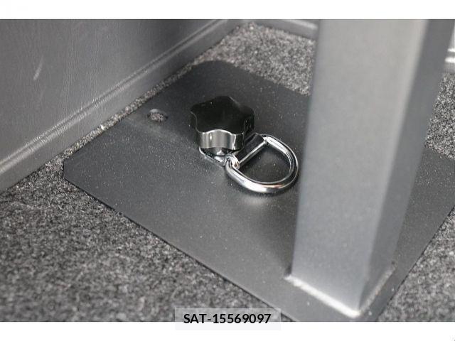 Toyota HIACE VAN 2025-01 7327371-18