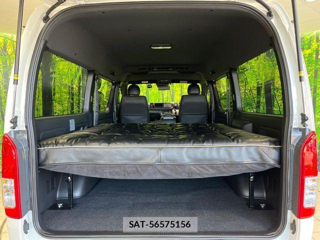 Toyota HIACE VAN 2023-12 7327387-9