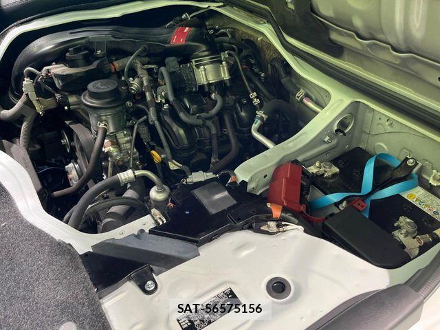 Toyota HIACE VAN 2023-12 7327387-17