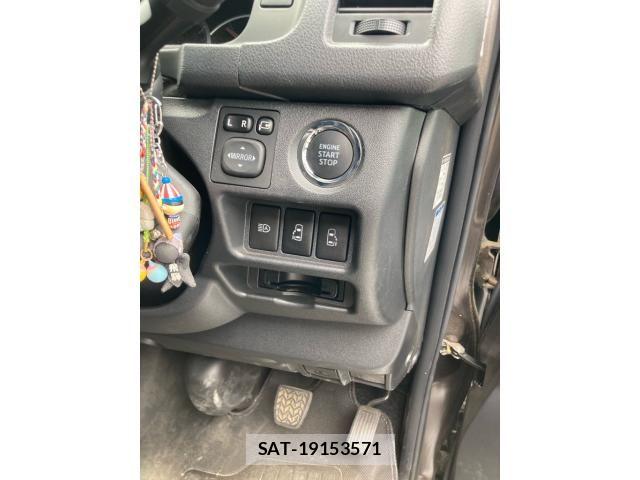 Toyota HIACE VAN 2019-05 7327388-12