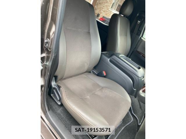 Toyota HIACE VAN 2019-05 7327388-17