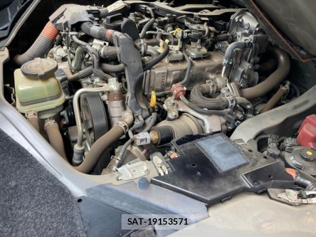 Toyota HIACE VAN 2019-05 7327388-19