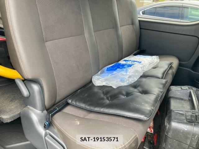 Toyota HIACE VAN 2019-05 7327388-20