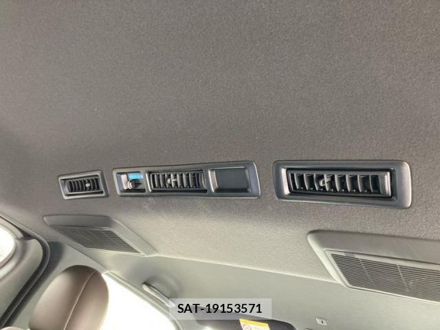 Toyota HIACE VAN 2019-05 7327388-21