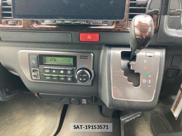 Toyota HIACE VAN 2019-05 7327388-22