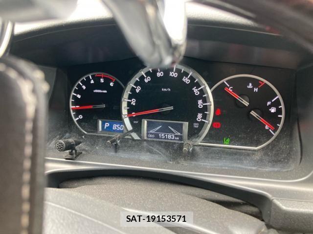 Toyota HIACE VAN 2019-05 7327388-23