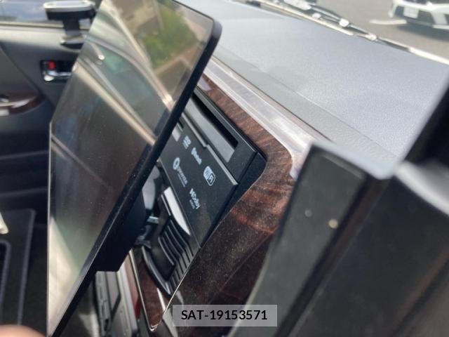 Toyota HIACE VAN 2019-05 7327388-28